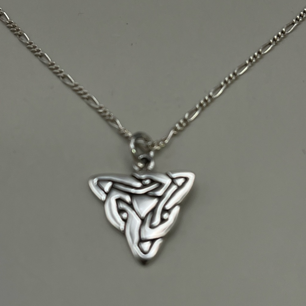 Sterling Silver Celtic Knot Pendant Necklace